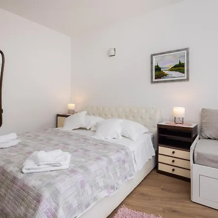 Апартаменты Caleta Seaview - Pool & Jacuzzi *