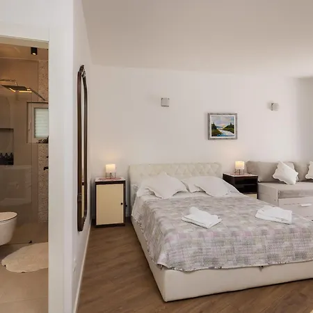 Апартаменты Caleta Seaview - Pool & Jacuzzi *