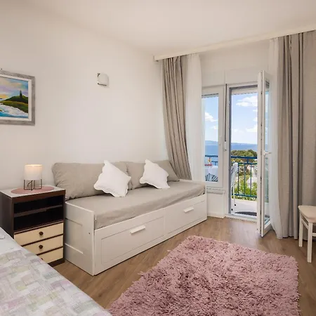Апартаменты Caleta Seaview - Pool & Jacuzzi