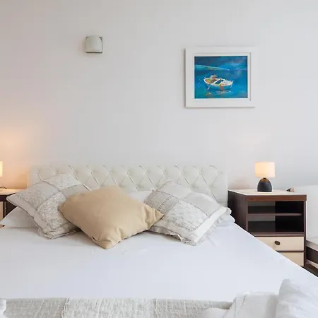 Apartment Caleta Seaview - Pool & Jacuzzi