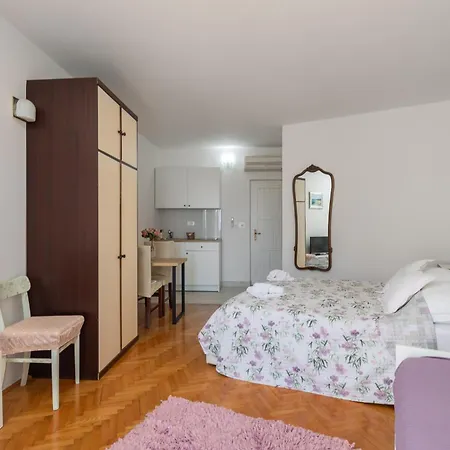Apartment Caleta Seaview - Pool & Jacuzzi