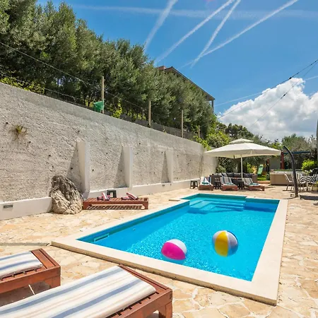 Caleta Seaview - Pool & Jacuzzi