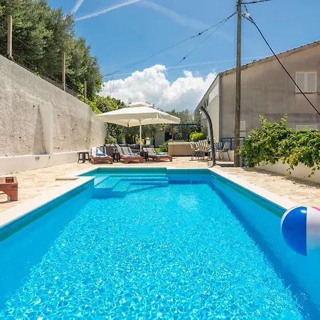 Caleta Seaview - Pool & Jacuzzi